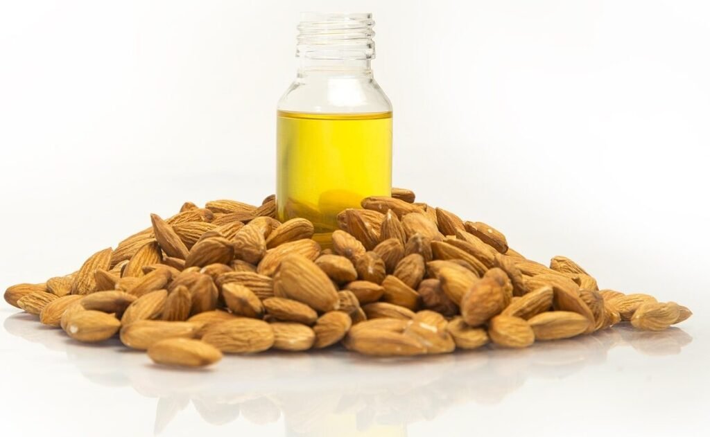 Amazon Brand - Vedaka Almonds